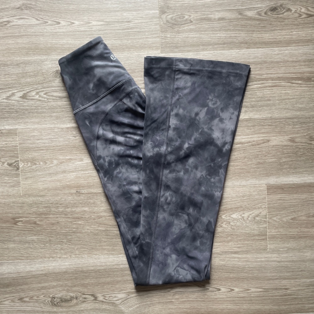 Lululemon Groove Flare in Diamond Dye Pitch Grey Graphite Grey